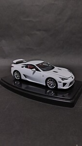 塗装済完成品　タミヤ　1/24　レクサス　LFA