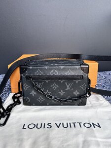 LOUIS VUITTON SOFT TRUNK ルイ ヴィト ハンドバッグ ショルダーバッグ ブラック メンズバッグ