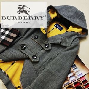 J32 超美品　美しいAライン　参考価格12万●BURBERRY BLUE LABEL●華やかなシルエット〜高級トレンチコート バーバリーコート レディース 