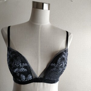 Chut! INTIMATES　F70 ブラジャー　黒　　　