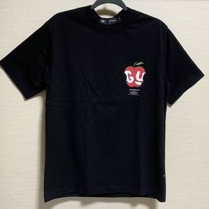 GU(ジーユー) x UNDERCOVER(アンダーカバー) - ビッグ グラフィック Tシャツ 5分袖 黒色 Sサイズ 高橋盾 コラボ 人気完売品 未使用品