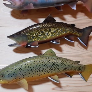 レプリカ BROOK TROUT　4４ｃｍ /　MontanaRiver 　忍野　湯の湖　日光　カワマス