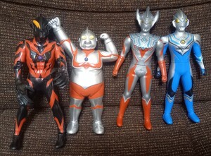 ウルトラマン風 パチ 無版権 フィギュア ソフビ 中華 大陸玩具 デブトラマン タイガ ベリアル チャイヨー ApexT フーマ 当時物 