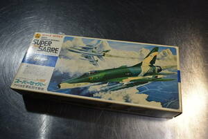 Qm795 絶版 1974年製 hasegawa 1:72 North American-Rockwell F-100D Super Sabre U.S.A.F. Attack Fighte 米空軍 戦闘攻撃機 60size