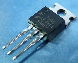 Fairchild uA7905 三端子レギュレータ(-5V/1A) [8個組](b)