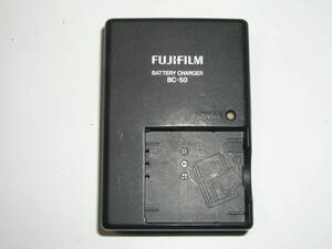 7266★★ FUJIFILM BC-50、NP-50/NP-50A の純正充電器 ★