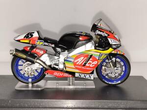 ixo 1/24 APRILIA RS3 ＃45 コーリン エドワーズ MOTOGP 2003 アプリリア オートバイ ミニカー