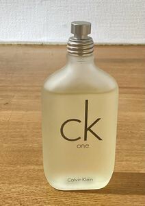 【残量約9割程度】Calvin Klein カルバンクライン CK one シーケーワン 100ml 香水 unisex ユニセックス オードトワレ 