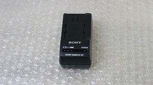 ★送料無料 美品！ SONY BC-TRⅤ バッテリーチャージャー★U51