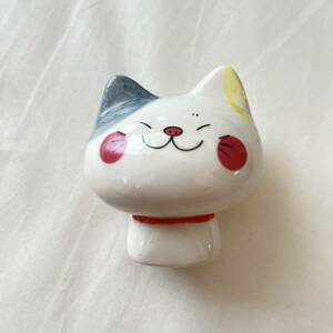 可愛い 癒し 猫 置物 白猫 雑貨 陶器 昭和レトロ 縁起物 玄関 リビング デスクトップ