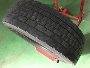 s283-4-3 ☆245/70R19.5 中古1本♪ ダンロップ SP680 2020年製 スペア用に！　k40