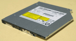 ★03 日立-LD Data Super Multi DVD Writer GUE1N 薄型9.5mm ベゼル無し ★動作品★