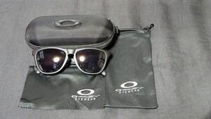 OAKLEY オークリー サングラス　Frogskins フロッグスキン