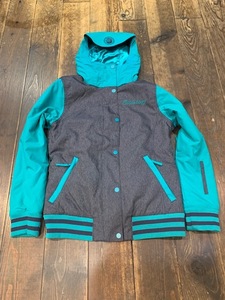 新品 Billabong ボードウェアフーディ― S (ビラボン スタジャン風 デニム風 