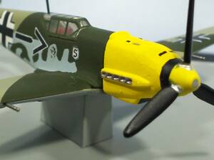 ARMOUR 少し難有り BF-109 Luftwaffe A.Galland エースパイロット仕様 縮尺1:100 同梱歓迎 追跡可 匿名配送