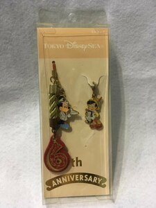 東京ディズニーシー　6周年　キーチェーン　ストラップ　ピノキオ　ミッキーマウス　フィガロ　新品　未使用品