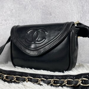 美品 CHANEL シャネル ウエストポーチ ボディバッグ ショルダー ベルト ココマーク マトラッセ 斜めがけ レザー ロゴ金具 通勤 デカロゴ 