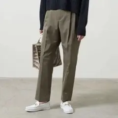 新品未使用　UNITED ARROWS　ユナイテッドアローズ　テーパード　パンツ