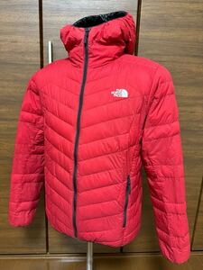 THE NORTH FACE(ザ・ノースフェイス）THUNDER HOODIE(サンダーフーディ)NY81401 レッド M 軽量極暖ハイブリッドダウン GOLDWIN正規品