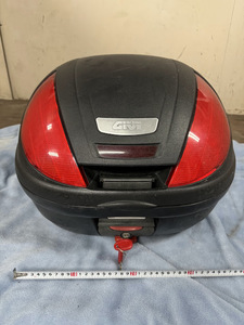 GIVI　ジビ　リアボックス