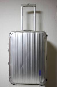 RIMOWA（リモワ）TOPAS(トパーズ）◆2輪 アルミ合金 キャリーケース 32L 機内持ち込みサイズ 青ロゴ