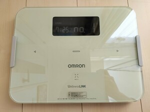 オムロン OMRON カラダスキャン 体重体組成計　体組成計　 ホワイト　HBF252F-W　データ管理可能