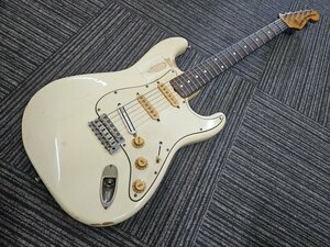 【ジャンク品】Squier by Fender STRATOCASTER JVシリアル ホワイト系 1984年製 スクワイヤ ケースなし 1円~　K0856+