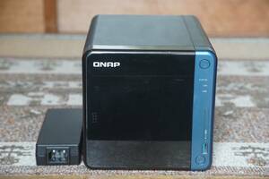 QNAP TS-453Be 4ベイNAS 中古 2.5GbE(2.5GBase-T)増設済み QTS 5.2