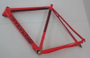 ●ジャンク Cannondale CAAD12 キャノンデール フロントフォークなし 凹みあり 傷剥がれ フレームのみ 現状品 ロードバイク パーツ 使用難