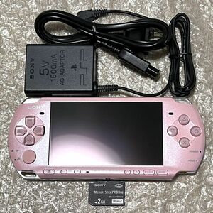 〈美品・画面無傷・動作確認済み・最終型〉PSP-3000 本体 ブロッサムピンク＋メモリースティック 2GB PlayStation Portable 薄型