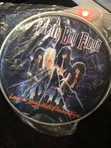 Pretty Boy Floyd プリティボーイフロイド サイン入り ドラムヘッド MOTLEY CRUE poison kiss vixen guns バンドT ヴィンテージ