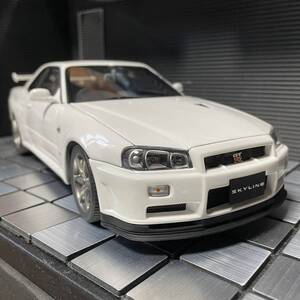 未展示品　オートアート 1/18 ニッサン スカイライン GT-R R34 V-SPEC II