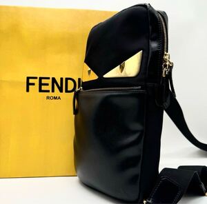 FENDI フェンディ　ボディーバッグ バッグ