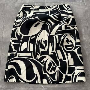 ラルフローレン 幾何学模様 総柄 光沢感 台形スカート サイズ4 モノトーン
