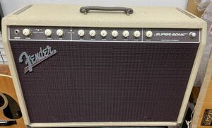 Fender Super Sonic 60です。