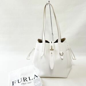 【現行品】FURLA フルラ　ホワイト　アイボリー　白　M トート　A4 レザー　送料無料