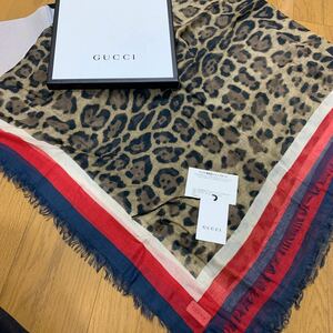 本物★西武百貨店購入品★GUCCI★グッチ★ストール★ショール★レッド★ブルー★ホワイト★2400807510364★豹柄★レオパード★タグ★大判