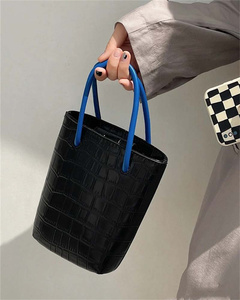 新品 / 2WAYクロコショルダーバッグ /【BLACK】ブラック