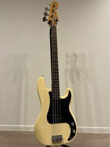 Squier by Fender PRECISION BASS フェンダー スクワイヤー プレシジョンベース エレキベース