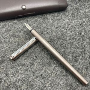 PE409□MONTBLANC モンブラン 万年筆 Sライン スリムライン シルバーカラー 筆記未確認 箱付き