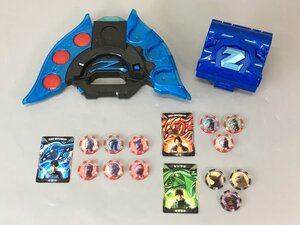 【中古品】※カビ臭あり　バンダイ　ウルトラマンZ　DXウルトラゼットライザーセット 最強なりきりセット メダル カード(60424071210936AC)