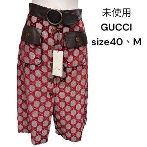 未使用　GUCCI グッチ　GG柄　ゴールド蛇バングル　スカート　赤　総ロゴ、ロゴボタン 40、M、9号　　S4L449