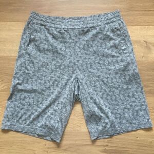 ユニクロ　ショートパンツ Ｍサイズ　美品　灰柄系