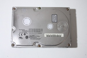 Z535【中古】QUANTUM FIREBALLlct10 30 30GB 3.5インチHDD IDE