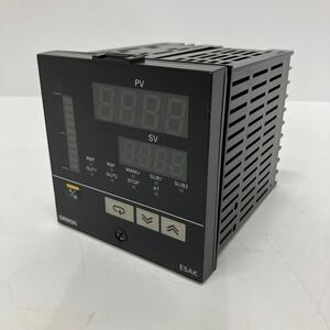 OMRON　オムロン　E5AK　E5AK-AA2B　電子温度調節器　通電確認のみ　A-376