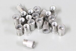 【送料無料】k1979 ステンレスナットリベットM6　20ｐｃｓ