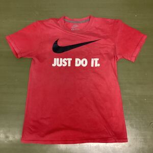 NIKE ナイキ 半袖Tシャツ 半袖 Tシャツ　赤　メンズ　サイズ L