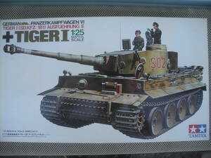【新品未開封】1/25 ドイツ陸軍重戦車 タイガーI型 ディスプレイキット タミヤ プラモデル レトロ 昭和 当時