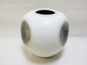 ★ 片山辰之助 作 変形花瓶 壷 花入 陶印有 箱無 茶道具 華道具 ★G814 Variant Vase