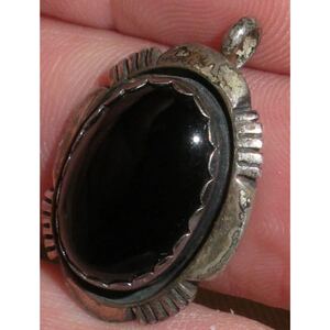 超希少!VTG NAVAJO 1970’s ONYX STERLING SILVER CHARM PENDANT SIGNED L.M. NEZ USA HOPIナバホビンテージオニキスシルバーペンダント 